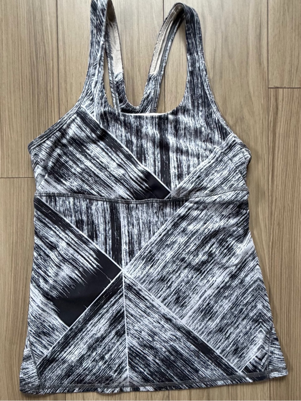 Lululemon Heatwave Crossback Tank Black White Abstract Womens 6